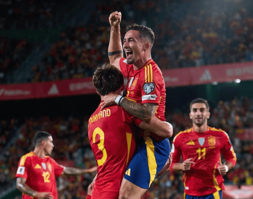 西班牙绝杀墨西哥，奥亚尔萨瓦尔统治全场